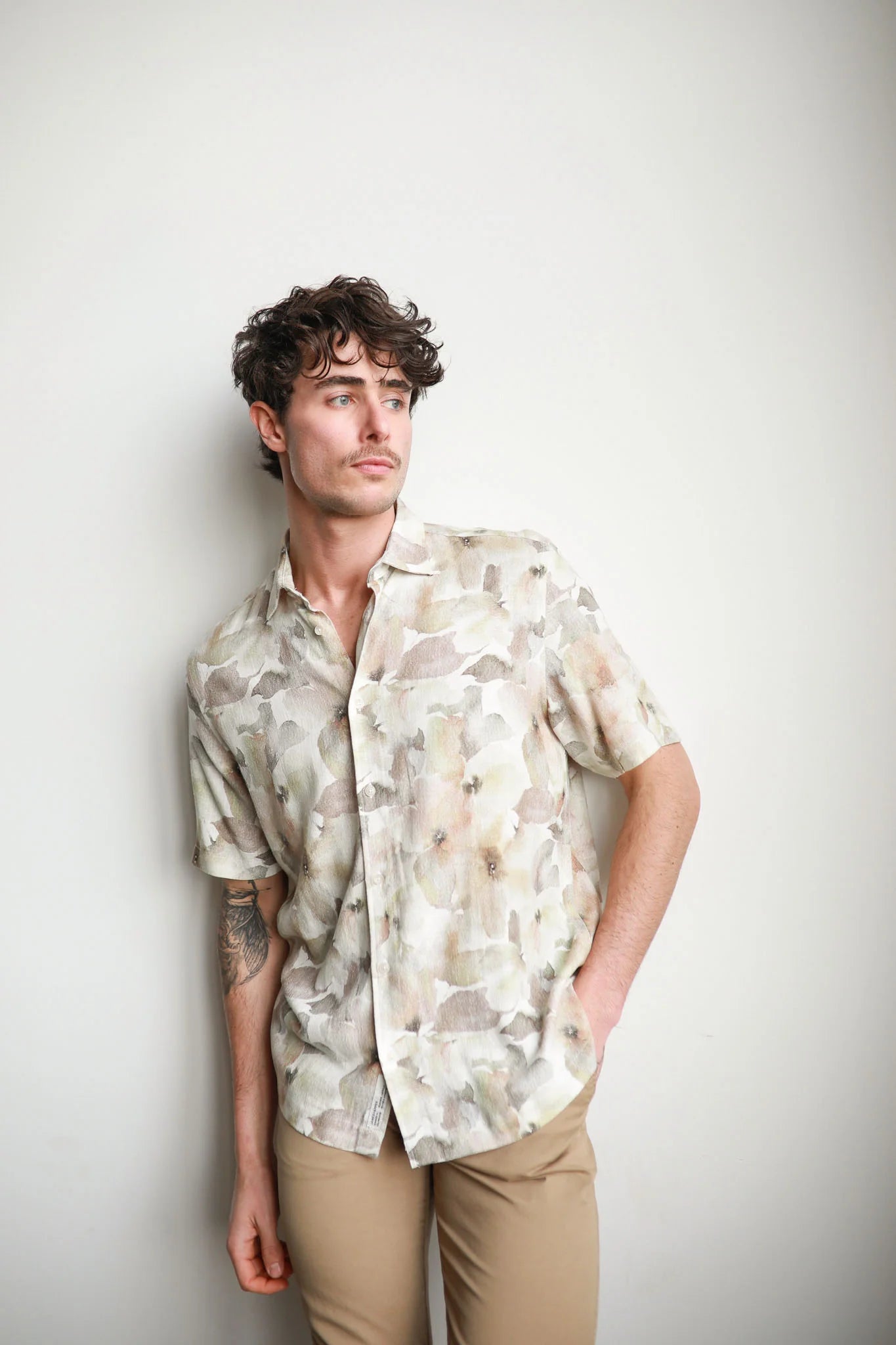 James Harper - Short Sleeve Piece Collar FLORAL