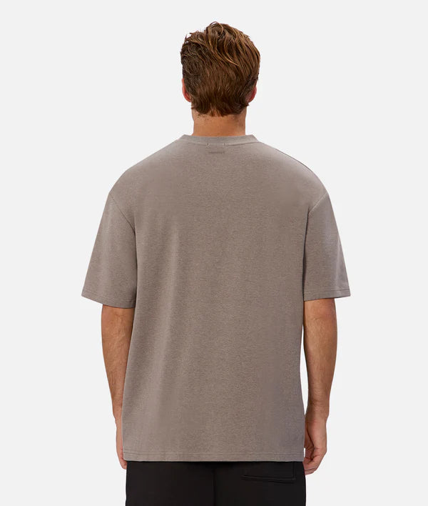 INDUSTRIE - THE NEWPORT TEE - SMOKE M T