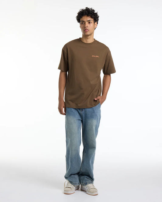 Nana Judy - Martesana / New York  T-Shirt CEDAR BROWN